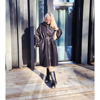 Ühevärviline parka